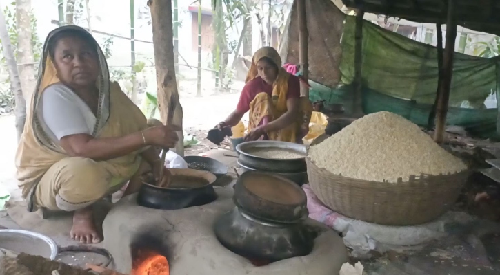 যেভাবে ‘মুড়ি গ্রাম’ নামে খ্যাতি পেল উত্তর গাভা 